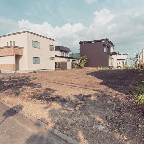 当社では不動産仲介と買取を行っておりますので、是非ご連絡くだ