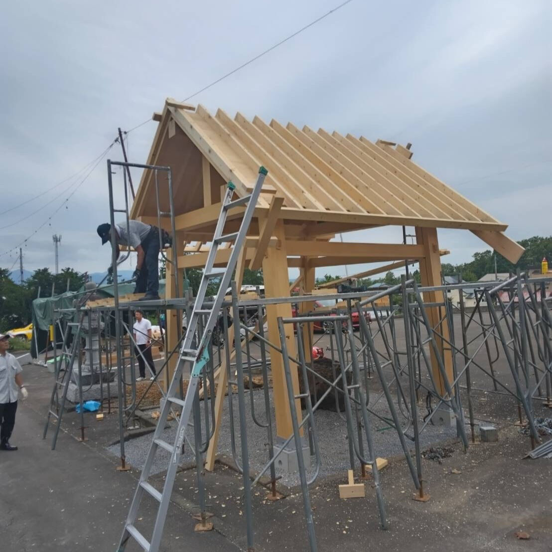 皆さん、こんにちは！🖐️奈井江神社の手水舎が着々と完成に向か